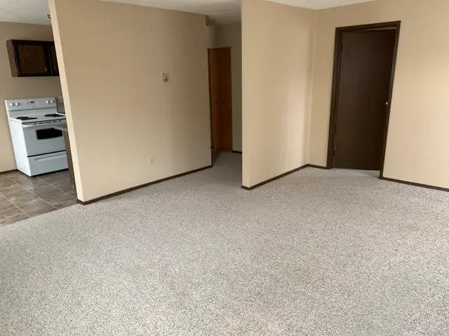 1 Month Free! Spacious 1 Bed Apartment in Riverside Meadows!! | Long ...