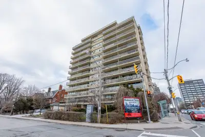 Forest Hill Area, Incentive: • One Month Rent Free Modern, well maintained 12 floor building Upgrade...