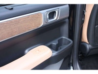 Demo Experience premium comfort, bold styling, and advanced technology with this 2025 Hyundai Santa... (image 8)