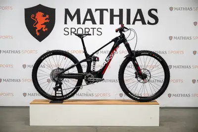Concessionnaire des véhicules neufs et d'occasion. Vélo GASGAS ECC 5 GX S/M DEMO 2025 FINANCEMENT FA...