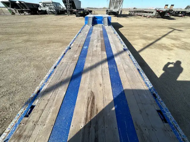 2021 TRAIL KING TK80MG-HG hydraulic detachable gooseneck in Heavy Trucks in Regina - Image 12