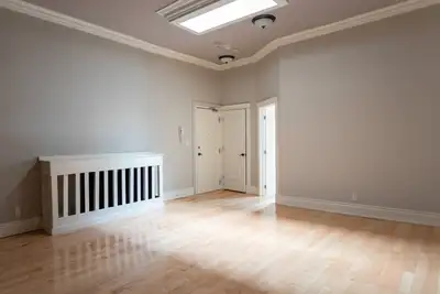 This Stunning Three Bedroom Apartment has beautiful modern upgrades and gorgeous high ceilings! It h...