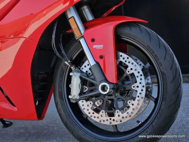 2023 Ducati Supersport 950 Ducati Red in Sport Bikes in Oshawa / Durham Region - Image 12