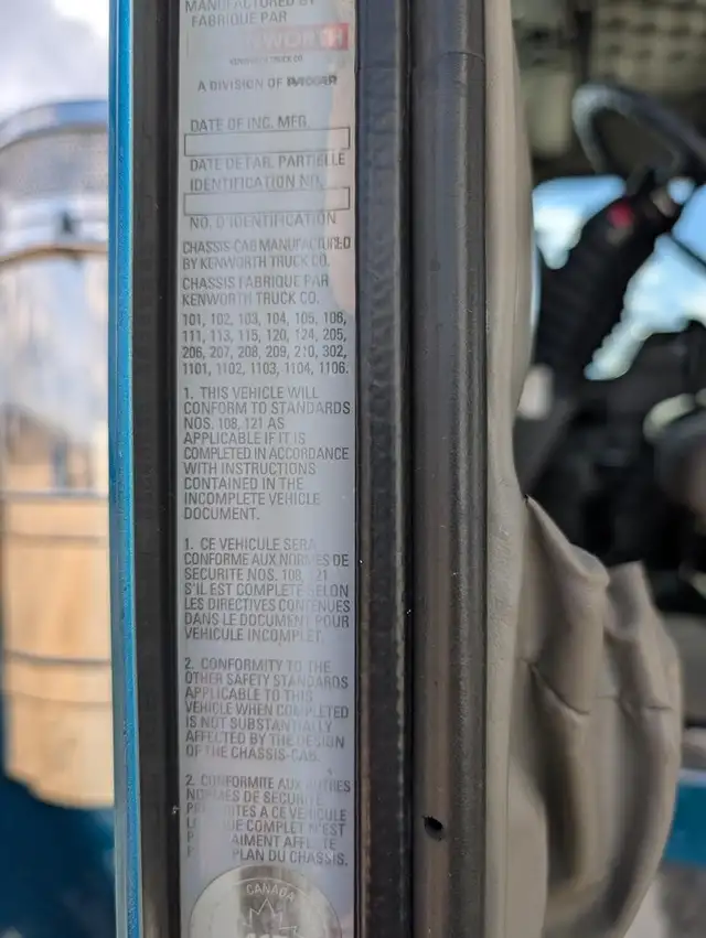 2002 KENWORTH W900B in Heavy Trucks in Saskatoon - Image 29