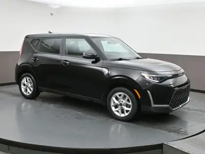 One owner just traded and fully KIA Certified this Soul EX features a complete power convenience pac...