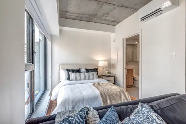 Appartement Studio Condo locatif-Griffintown-Sud-Ouest in Long Term Rentals in City of Montréal - Image 11