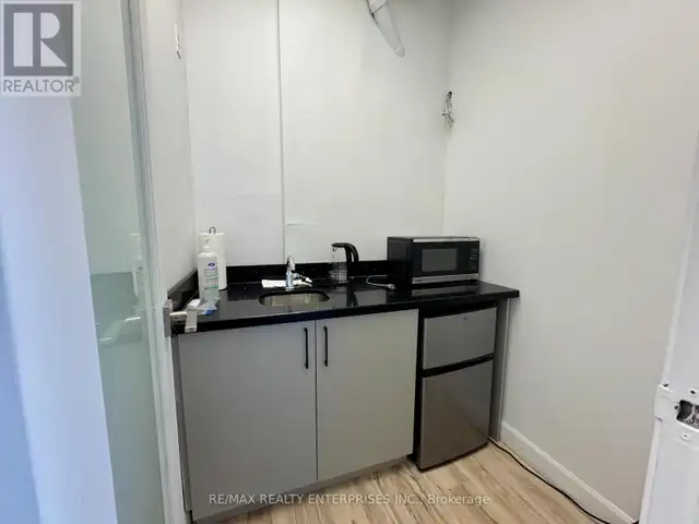 1 - 292 LAKESHORE ROAD E Oakville (OO Old Oakville), Ontario in Commercial & Office Space for Rent in Oakville / Halton Region - Image 10