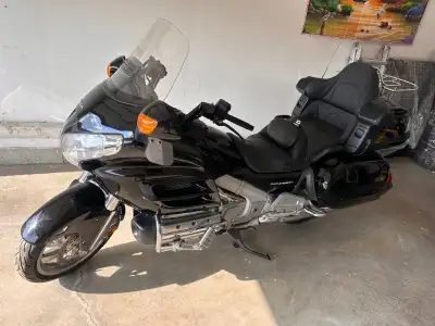 Honda Goldwing 1800 CC Motorcycle in very good condition for sale. * All Black Colour * Manual Trans...
