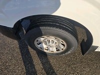 Perfect Auto CLEAN CARFAX - STANDARD ROOF - 4.0 L , 6 CYLINDER GAS - BACK UP CAMERA - SHELVING - DIV... (image 9)