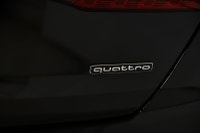 Traction intégrale Audi quattro / Black optics / Sieges massages en cuir Valcona / Apple Carplay + A... (image 9)