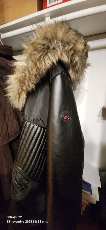 Manteau hiver femme neuf dans Femmes - Hauts et vêtements d'extérieur  à Lanaudière - Image 2