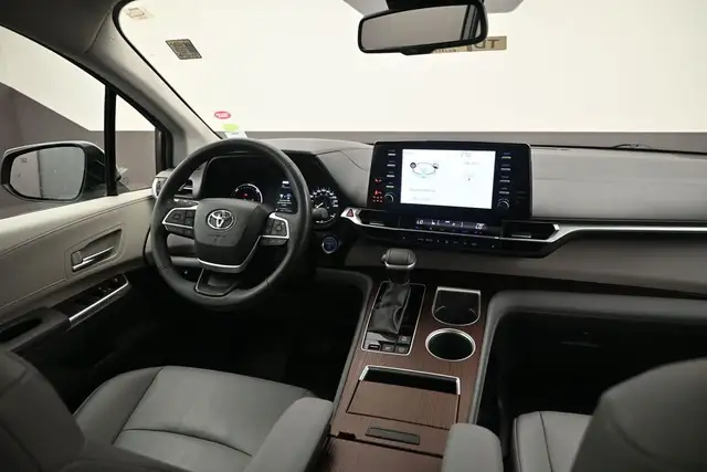 2024 Toyota Sienna XLE in Cars & Trucks in Dartmouth - Image 24