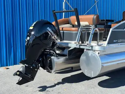 Bateau Ponton ARMADA SAPHIR 23SB 2026 Concessionnaire de bateaux et pontons neufs et d'occasion Math...