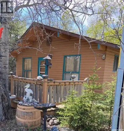 YOU DESERVE YOUR OWN AFFORDABLE PLACE AT THE LAKE!!!!!!!!! Great little 3 bedroom cabin at Meeting L...