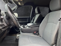 TRAILER SWAY CONTROL, TRAILER HITCH, ELECTRONIC STABILITY, TRACTION CONTROL, REMOTE KEYLESS ENTRY De... (image 8)