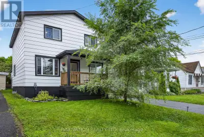 Welcome to this warm and well-maintained single-family home in the heart of Cornwall, walking distan...
