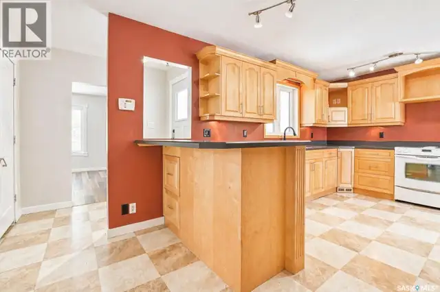 1321 Jubilee AVENUE Regina, Saskatchewan in Houses for Sale in Regina - Image 7