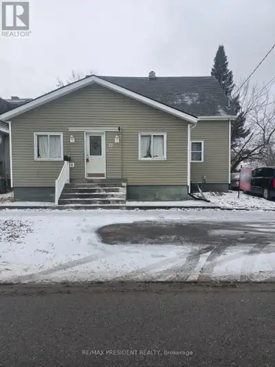 Welcome to this beautiful detached home, perfectly located in the heart of downtown St.Catharines, O...
