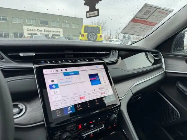 2023 Jeep Grand Cherokee 4xe BASE | Low Km | Remote Start in Cars & Trucks in Edmonton - Image 19