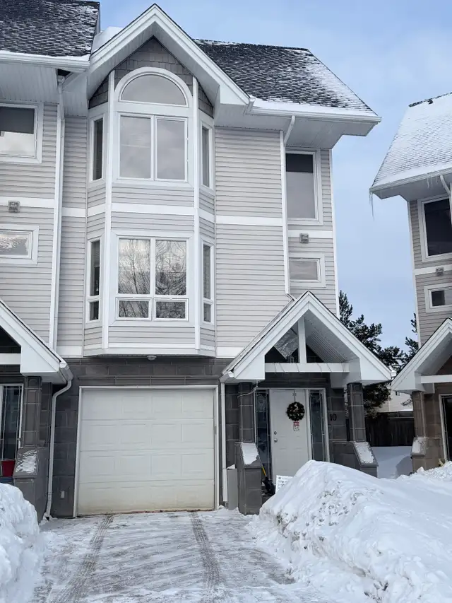 Wood Meadows - 98 Wilson Drive - Townhouse for Rent