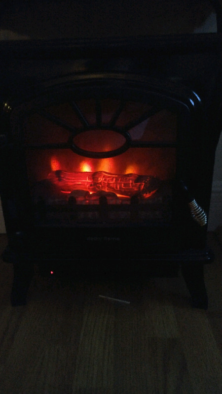 POÊLE ÉLECTRIQUE NOIR. dans Autre  à Granby - Image 3