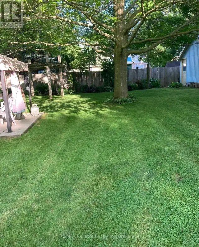 293 DRUMMOND STREET North Huron (Blyth), Ontario in Houses for Sale in Grand Bend - Image 37
