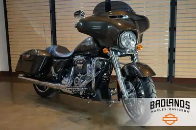 2021 Harley-Davidson Street Glide™The original stripped-down hot-rod bagger. Features may include:TH...