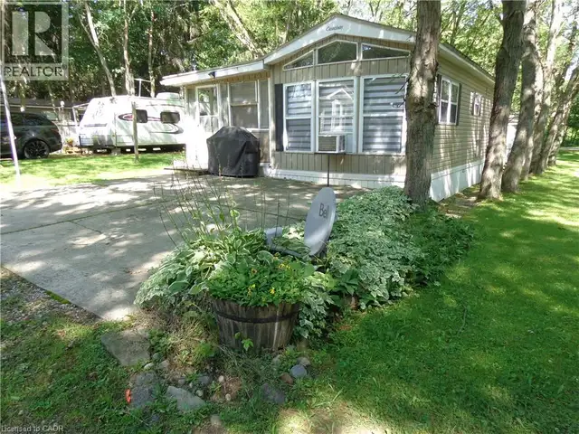 1652 PUDDICOMBE Road Unit# 422 New Hamburg, Ontario in Houses for Sale in Kitchener / Waterloo - Image 3