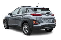 Nouvel Arrivage! La Hyundai Kona Essential 2020 est un VUS sous-compact pratique et moderne qui conv... (image 3)