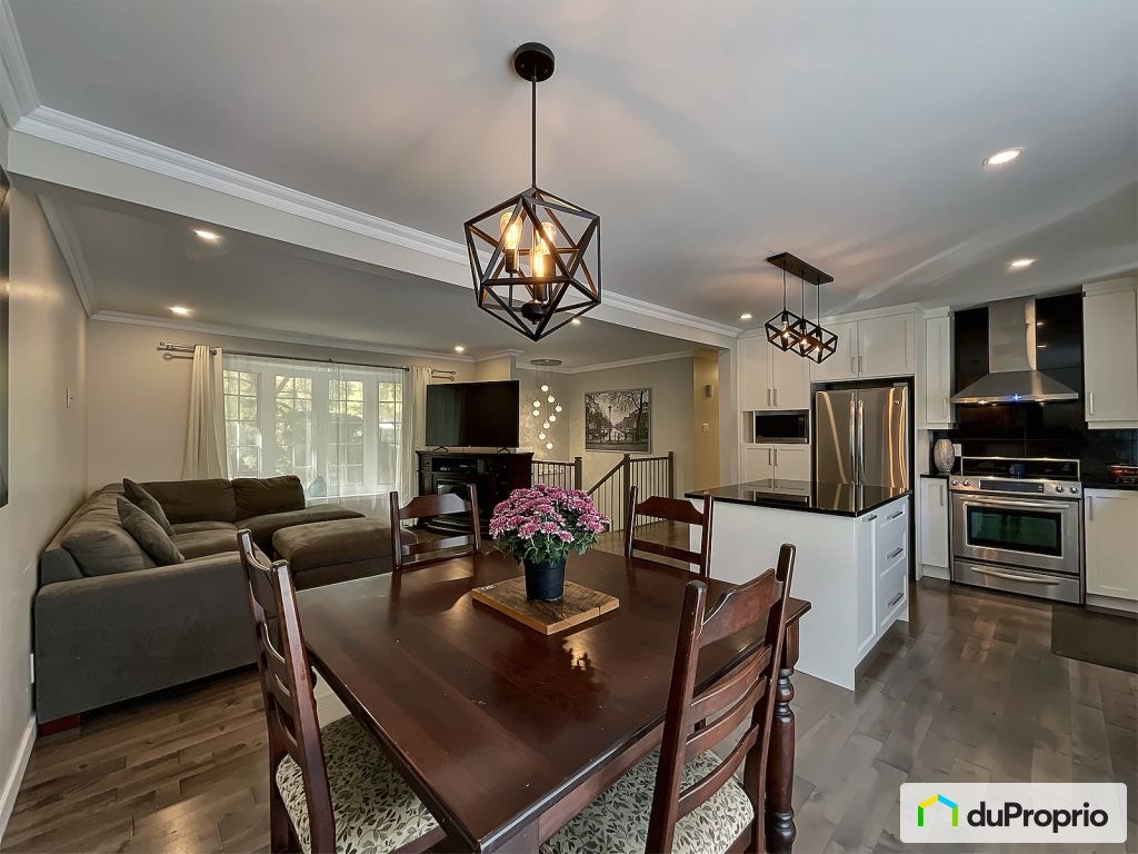 $715,000 - Bungalow for sale in Candiac — photo 2