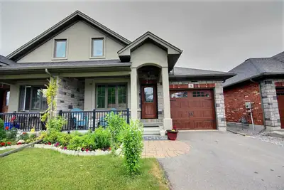 This 3 bedroom, 3 bathroom property located at 5 Dufferin St has a lot to offer! This great spot cou...