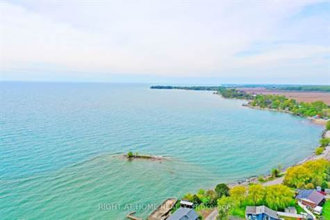 1475 Lakeshore Rd in Houses for Sale in Hamilton - Image 2