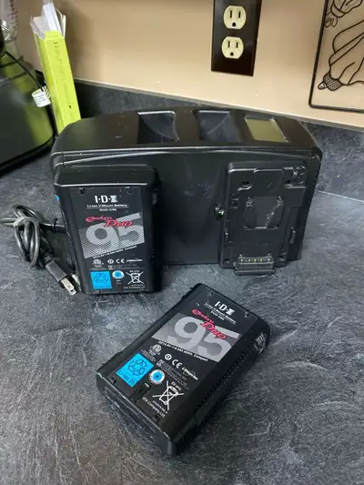 I D X Enduro DUO-C95(2)Batteries and CO-2044 4port Charger, View more