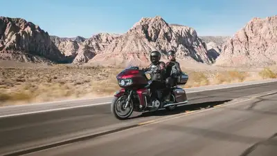 PURSUIT LIMITED BLACK SMOKE MSRP $38999 PURSUIT LIMITED SUNSET RED SMOKE MSRP $39949 PURSUIT LIMITED...