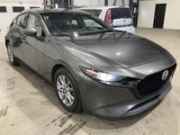 La Mazda Mazda3 Sport GT 2021 usagée proposée par AutoStudio 72 à Mirabel affiche 98 862 km et une p... (image 3)