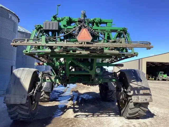 2022 John Deere 616R in Farming Equipment in Swift Current - Image 9