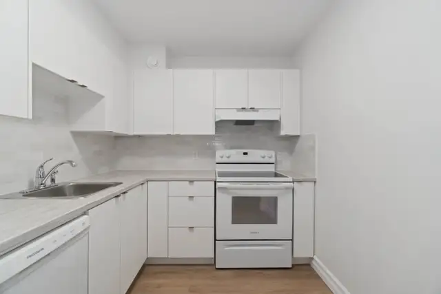 TWO BEDROOM APARTMENT AVAILABLE IN THE HEART OF DARTMOUTH in Long Term Rentals in Dartmouth - Image 11