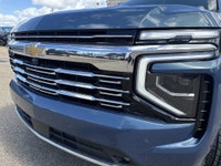 AMVIC Licensed Dealer Kickstart your adventures with the rugged elegance of the 2025 Chevrolet Subur... (image 2)