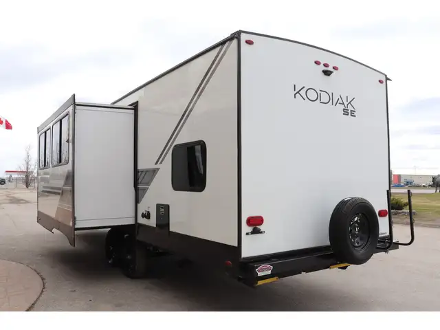 2022 Dutchmen Kodiak SE 28SBH 33FT LIGHT WT, BUNK ROOM/GREAT LAY in Cars & Trucks in Winnipeg - Image 37