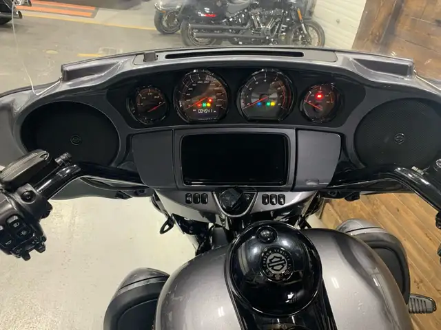 2019 Harley-Davidson CVO Limited in Street, Cruisers & Choppers in Oshawa / Durham Region - Image 16