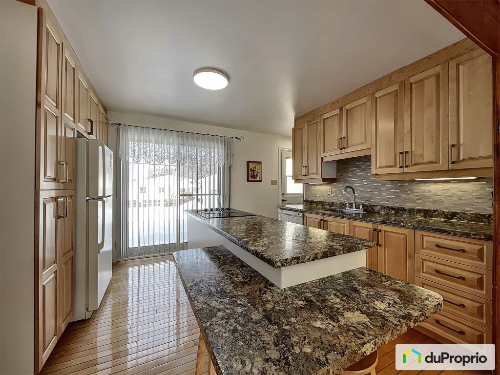 $345,000 - Bungalow for sale in Chicoutimi (Chicoutimi) — photo 2