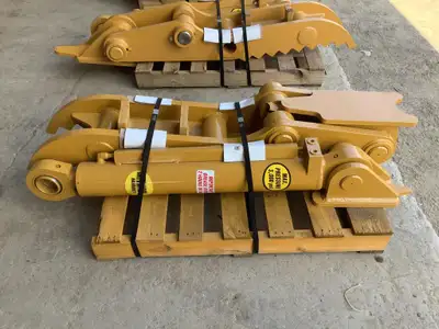 Welcome to Kent Farm Supplies Limited! Hydraulic Thumb 11in.X58in.. 2 Tines New/Used : New Condition...