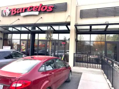 Beautifully set up, 3,006SF full service dine-in and takeout restaurant; Monthly Gross Rent: $16,469...