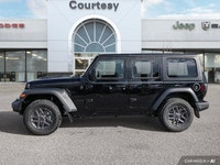 4X4, REMOTE START, FRONT HEATED SEATS, HEATED STEERING WHEEL, REMOTE PROXIMITY KEYLESS ENTRY, ADVANC... (image 1)