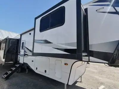2021 CROSSROADS CAMEO 3701RL, View more