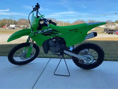 APPLY NOW: https://www.ridecollective.ca/get-pre-approved 2025 KAWASAKI KX 112 • High-revving 112cc...