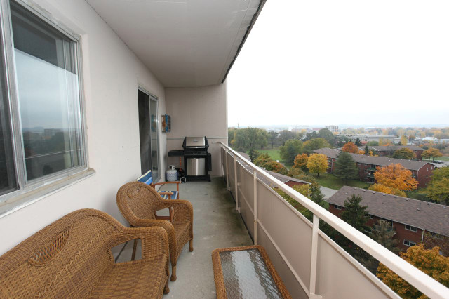 Two Bedroom Condo in Long Term Rentals in London - Image 3