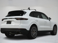 This 2020 Porsche Cayenne is a local Ontario vehicle presented in excellent condition, backed by a c... (image 3)