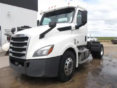 2019 FREIGHTLINER CASCADIA S/A AUTOMATIC 5TH WHEEL TRUCK