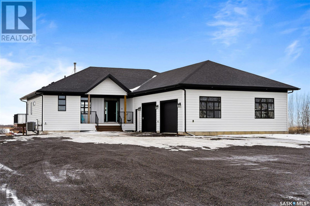 . Gregory AVENUE E Edenwold Rm No. 158, Saskatchewan in Houses for Sale in Regina